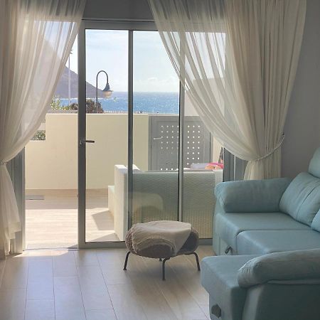 A Beautiful Apartment With A Beach View - La Tejita - El Medano エクステリア 写真