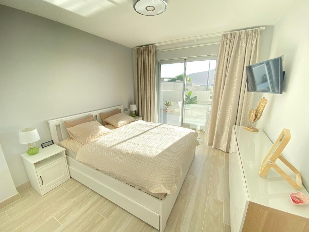 A Beautiful Apartment With A Beach View - La Tejita - El Medano エクステリア 写真