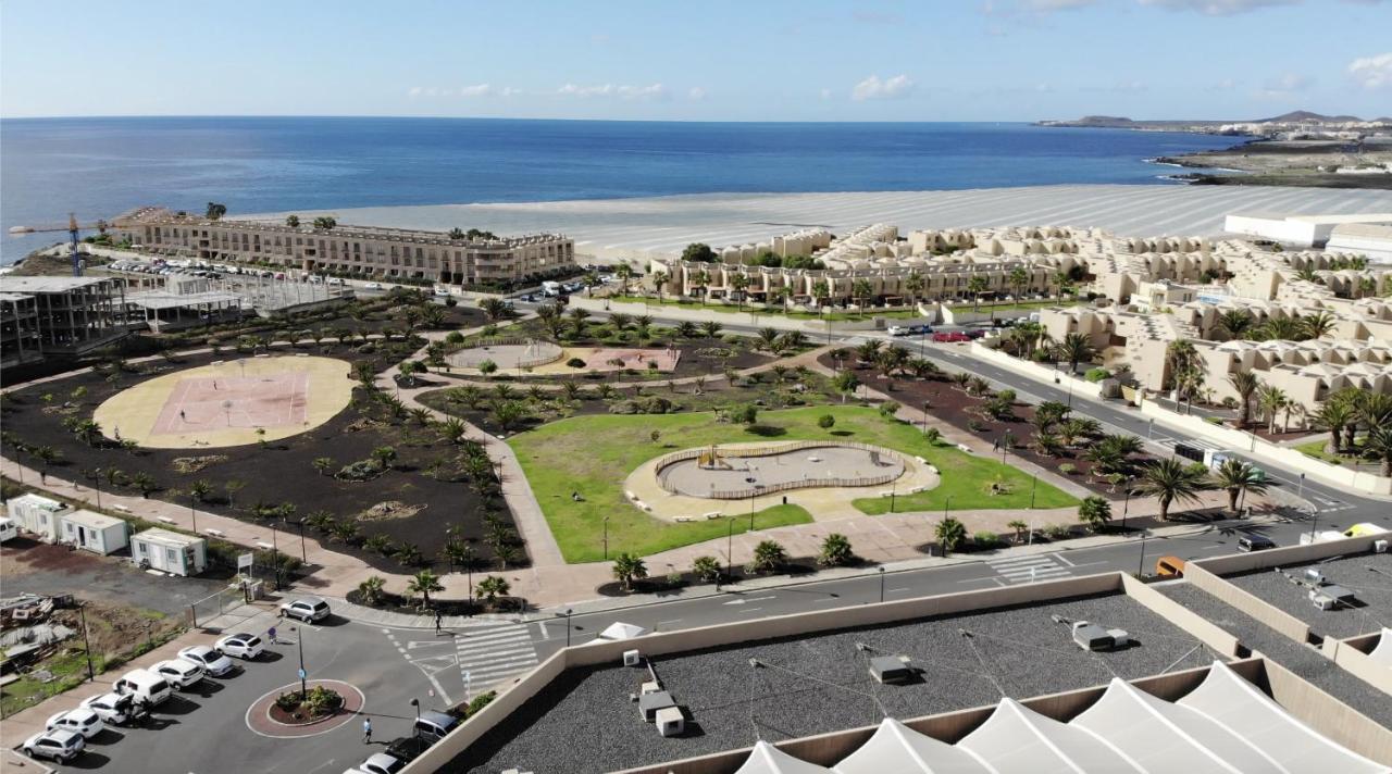 A Beautiful Apartment With A Beach View - La Tejita - El Medano エクステリア 写真